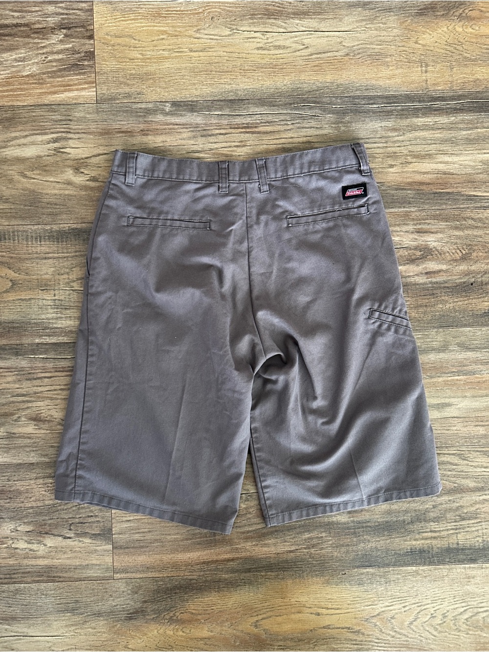 Dickies Flat Front Shorts Utility Pocket Grey 12.5” Inseam - Picture 5 of 6
